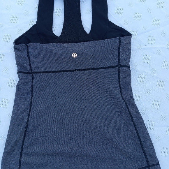 Lululemon tank - Picture 2 of 4